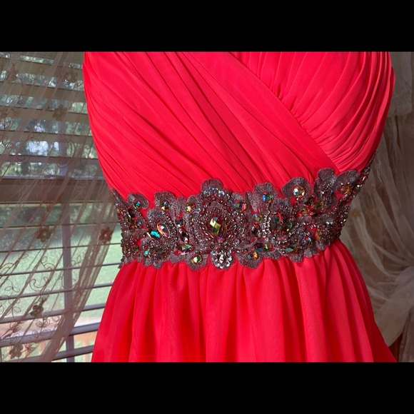 Formal short Dress - Picture 4 of 5